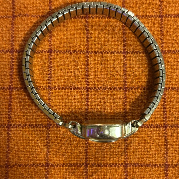 Silver Vintage Watch - Picture 4 of 6